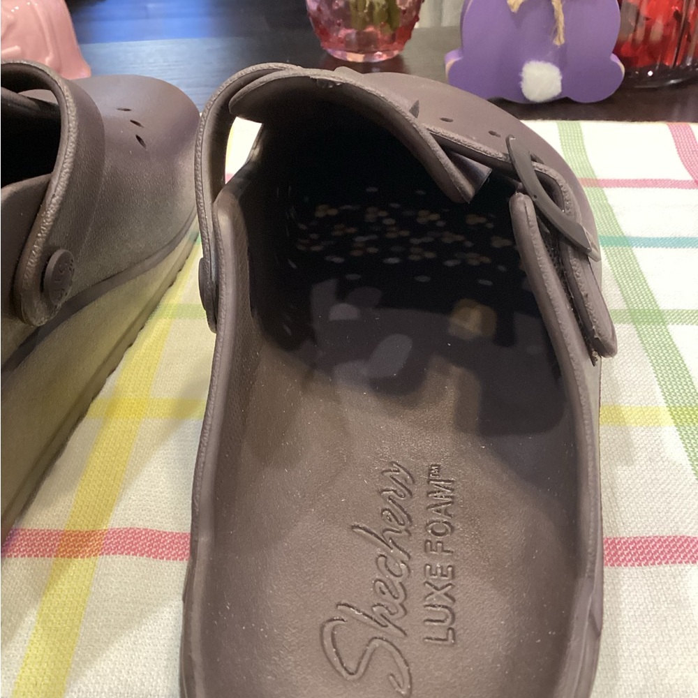 NWOT -Skechers Luxe Foam - Choc. Brown Slip-On Clogs with Vent Holes - Sz  10!!! - Picture 9 of 11